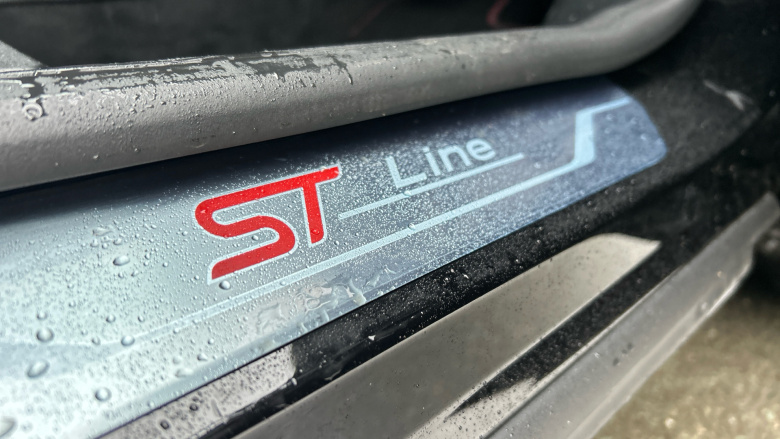 Ford Puma 1.0 EcoBoost Hybrid mHEV ST-Line X 5dr Petrol Hatchback